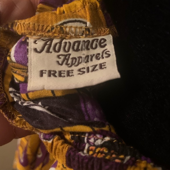 Abstract designed full skirt with scarf /head wrap - Picture 2 of 4